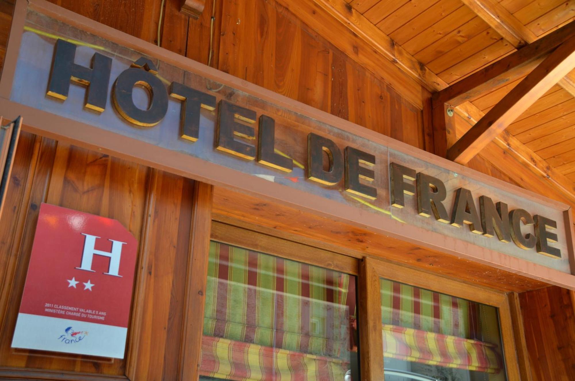 Hotel De France Le Bessat ภายนอก รูปภาพ